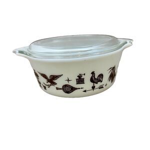 Vintage Pyrex Early American White and Brown 1.5 Pint Covered Casserole #472
